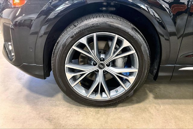 Used 2025 Audi Q8 Premium Plus AWD/4WD image 9
