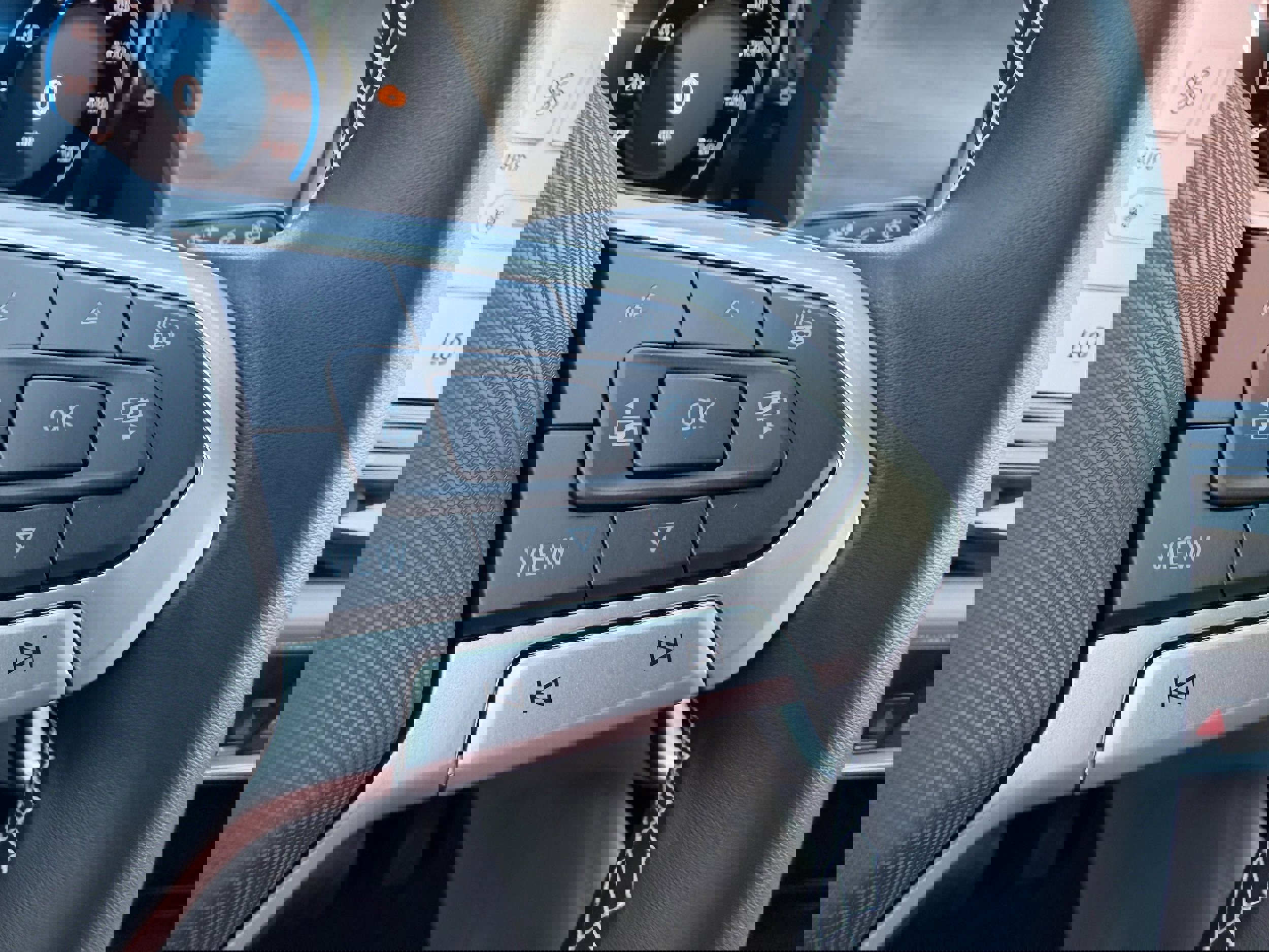 New 2026 Volkswagen Atlas SE image 28