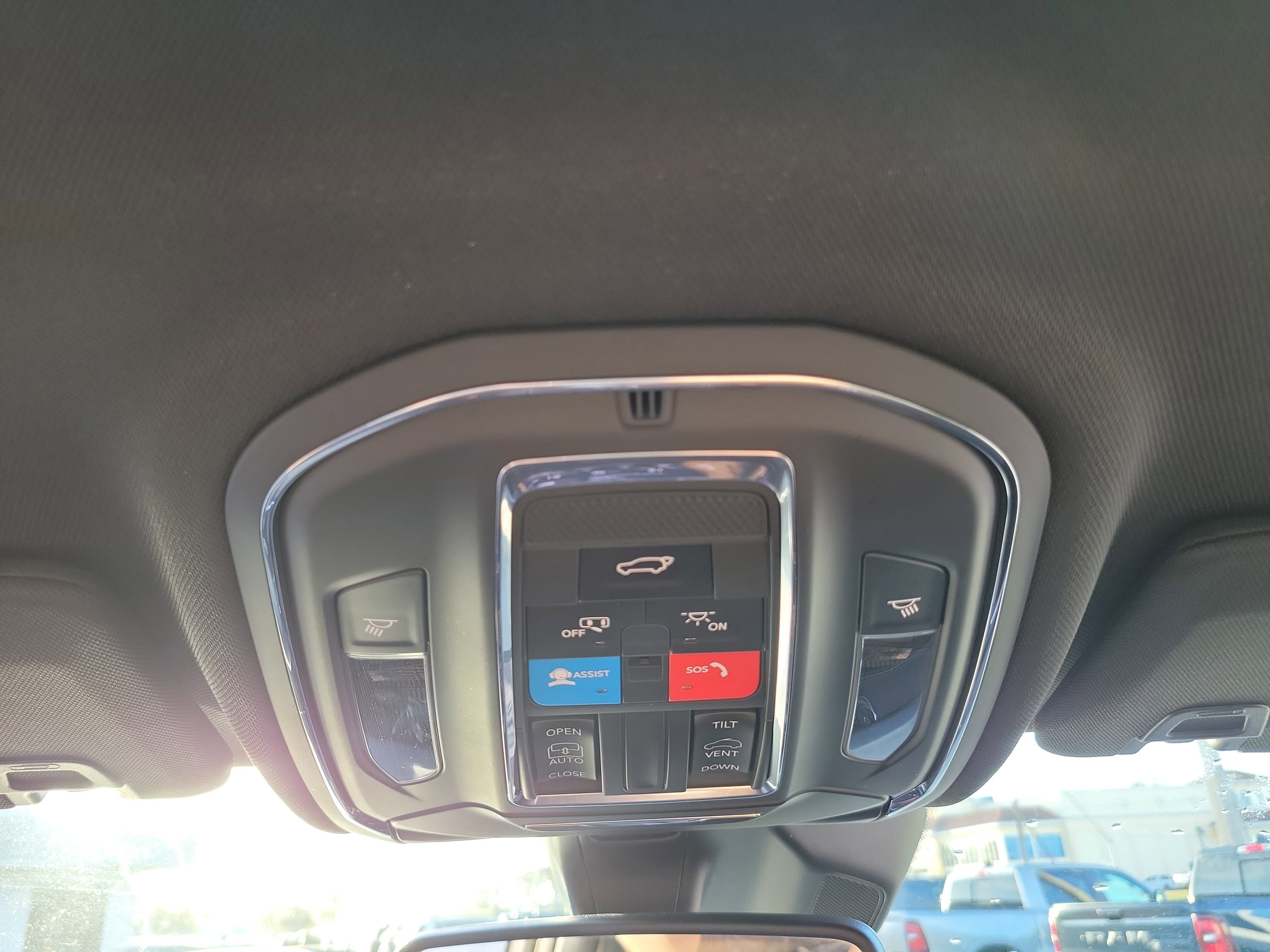 Used 2024 Jeep Grand Cherokee L Altitude image 22