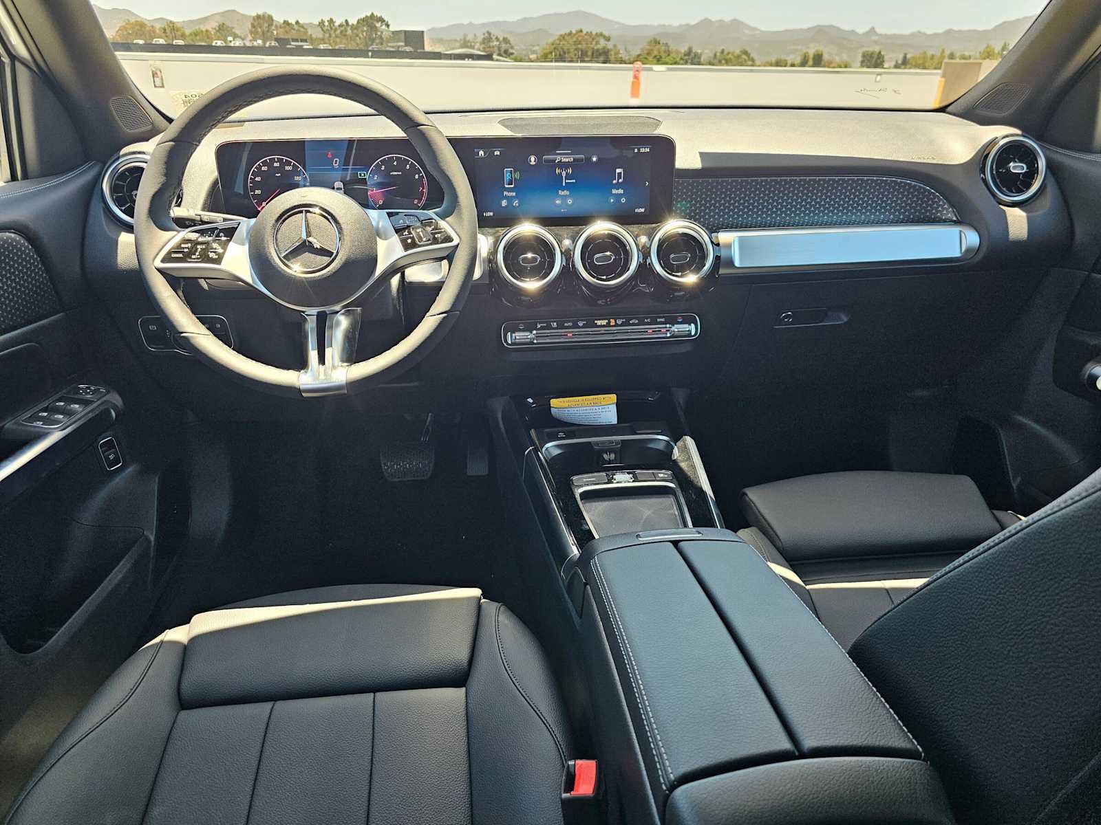 New 2026 Mercedes-Benz GLB 250 image 18