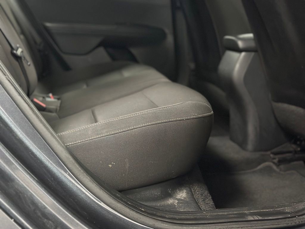Used 2020 Kia Forte LXS FWD image 19