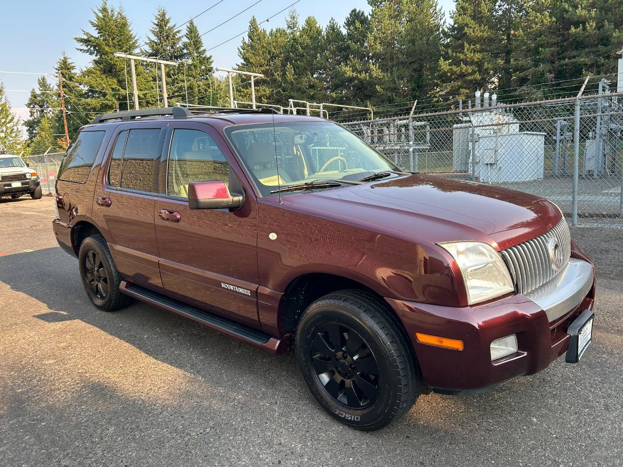 Used 2007 Mercury Mountaineer AWD image 3