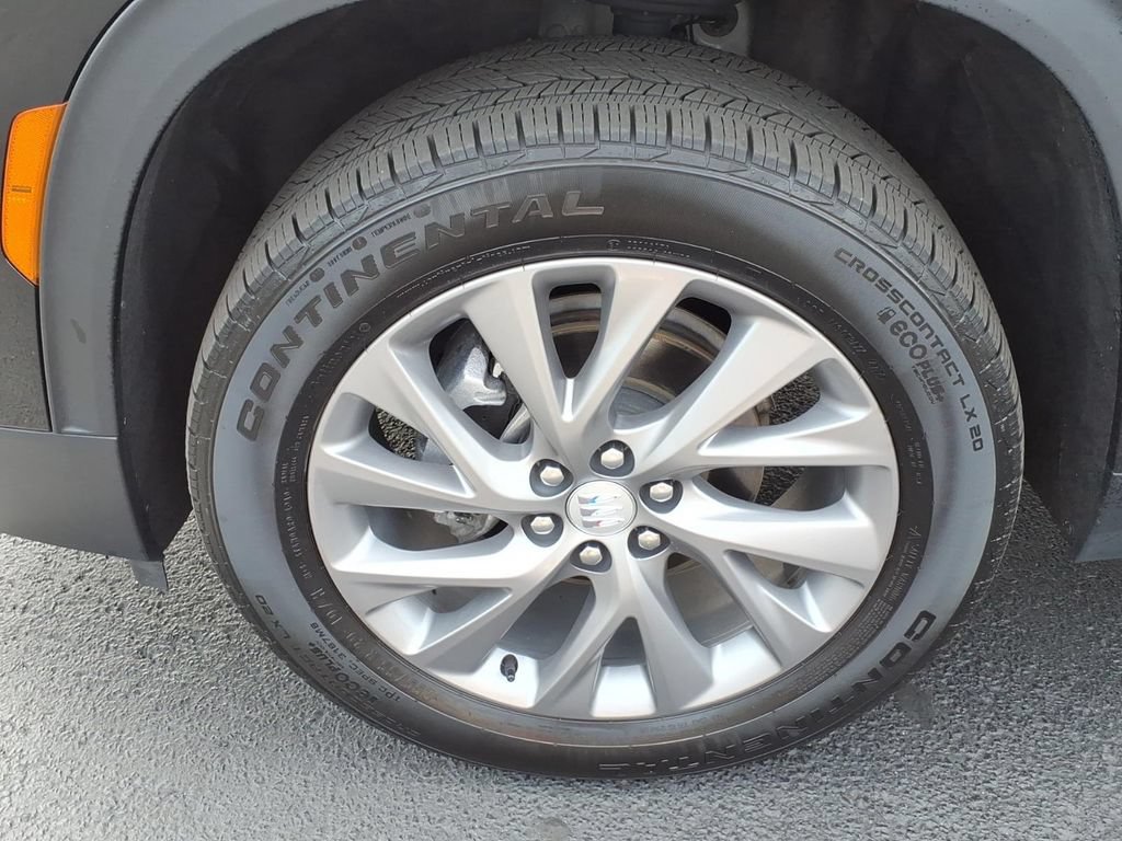 Certified 2025 Buick Enclave Preferred AWD/4WD image 9