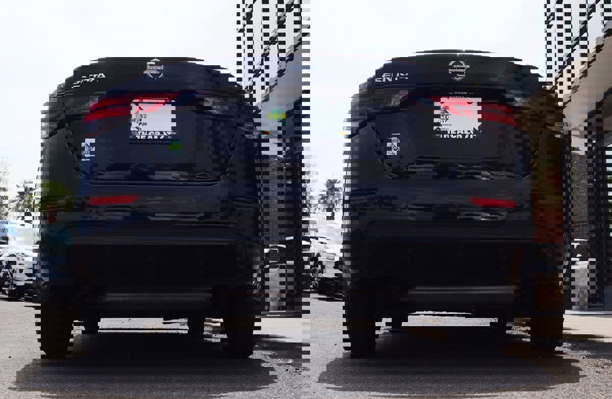 Used 2025 Nissan Sentra SV image 12