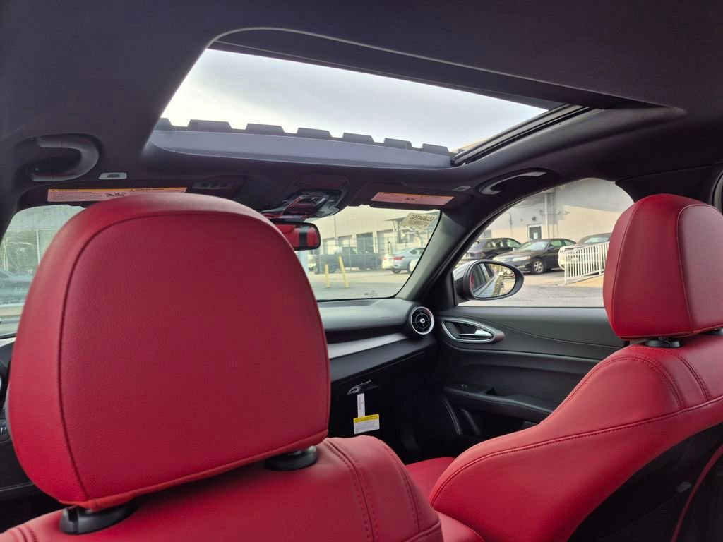 New 2025 Alfa Romeo Giulia AWD w/ Driving Assist Package image 12