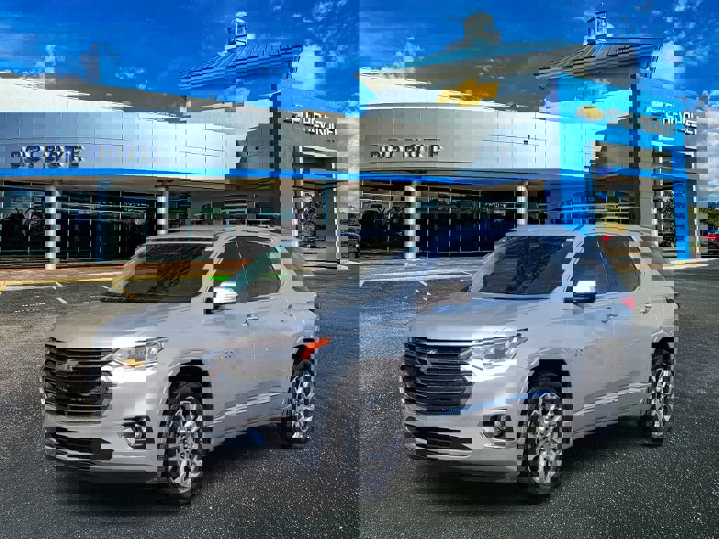 Used 2020 Chevrolet Traverse Premier w/ LPO, Floor Liner Package image 9