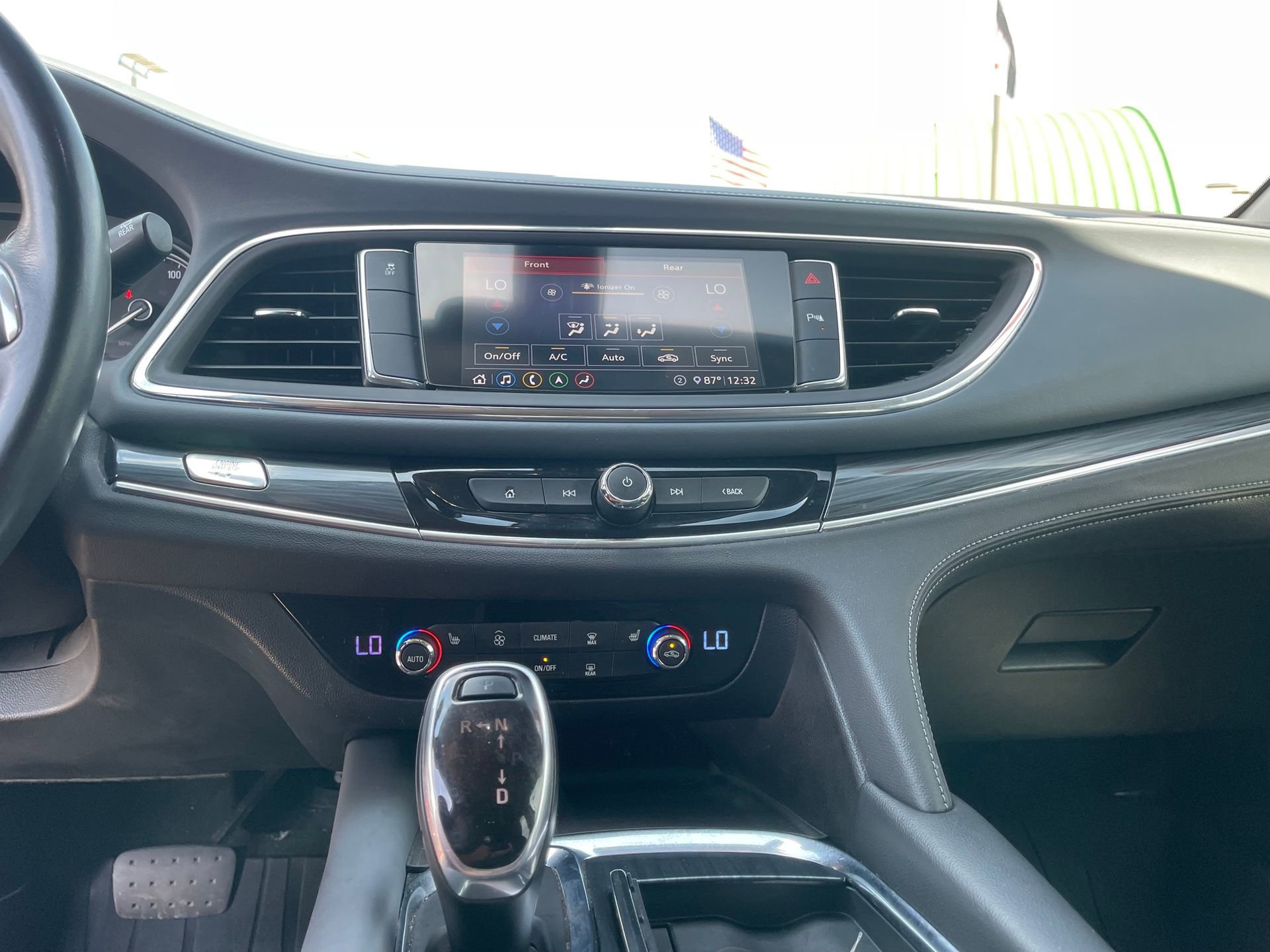 Used 2020 Buick Enclave Essence w/ Sound and Sites Package image 16