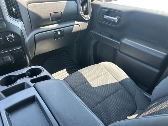 Used 2019 Chevrolet Silverado 1500 Custom Trail Boss w/ Custom Convenience Package AWD/4WD image 15