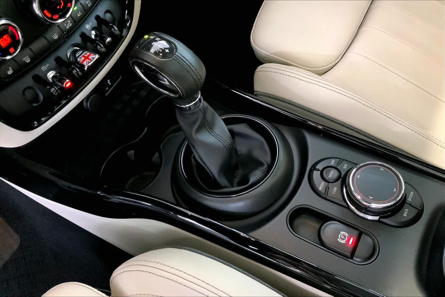Used 2019 MINI Cooper Clubman S w/ Starlight Blue Edition FWD image 16