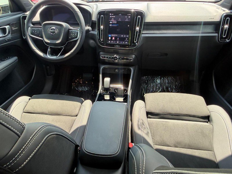Used 2023 Volvo C40 P8 Recharge Ultimate AWD/4WD image 12
