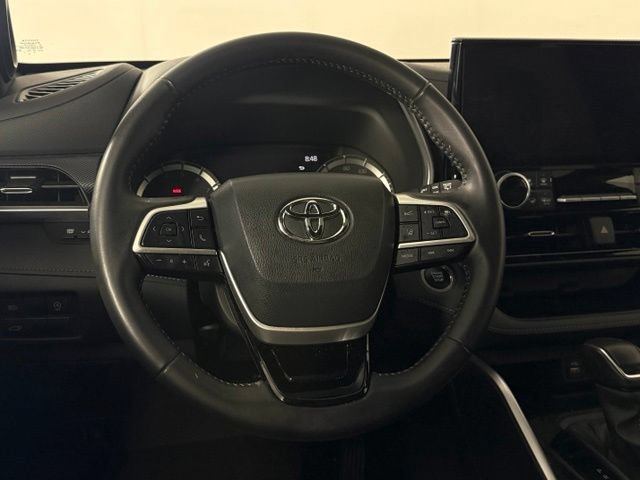 Used 2024 Toyota Highlander XSE FWD image 23