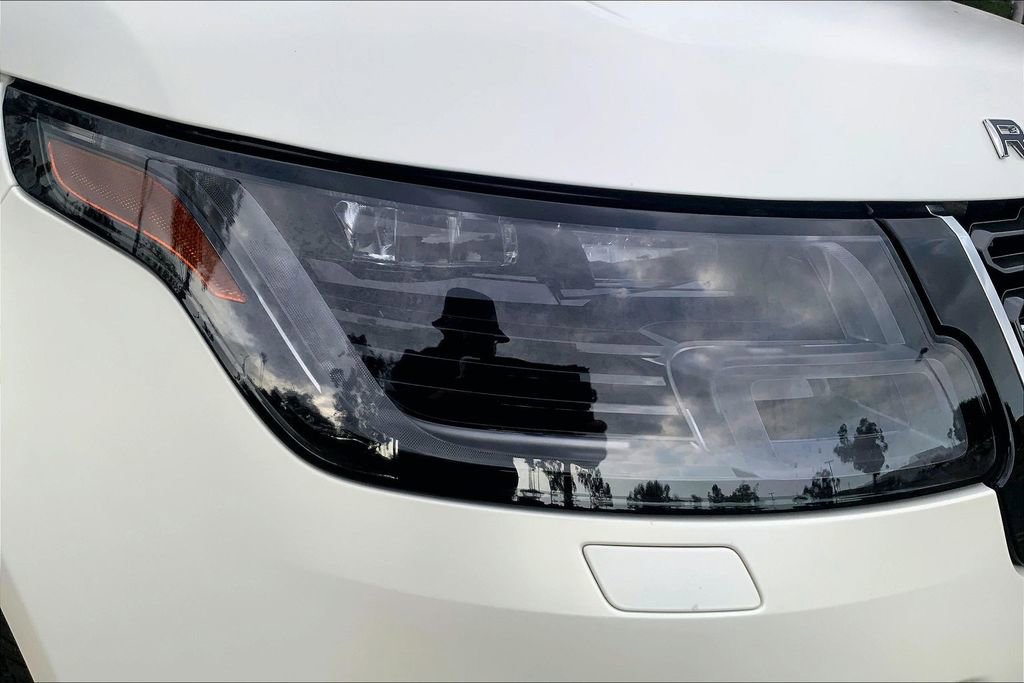 Used 2021 Land Rover Range Rover SV Autobiography Dynamic image 26