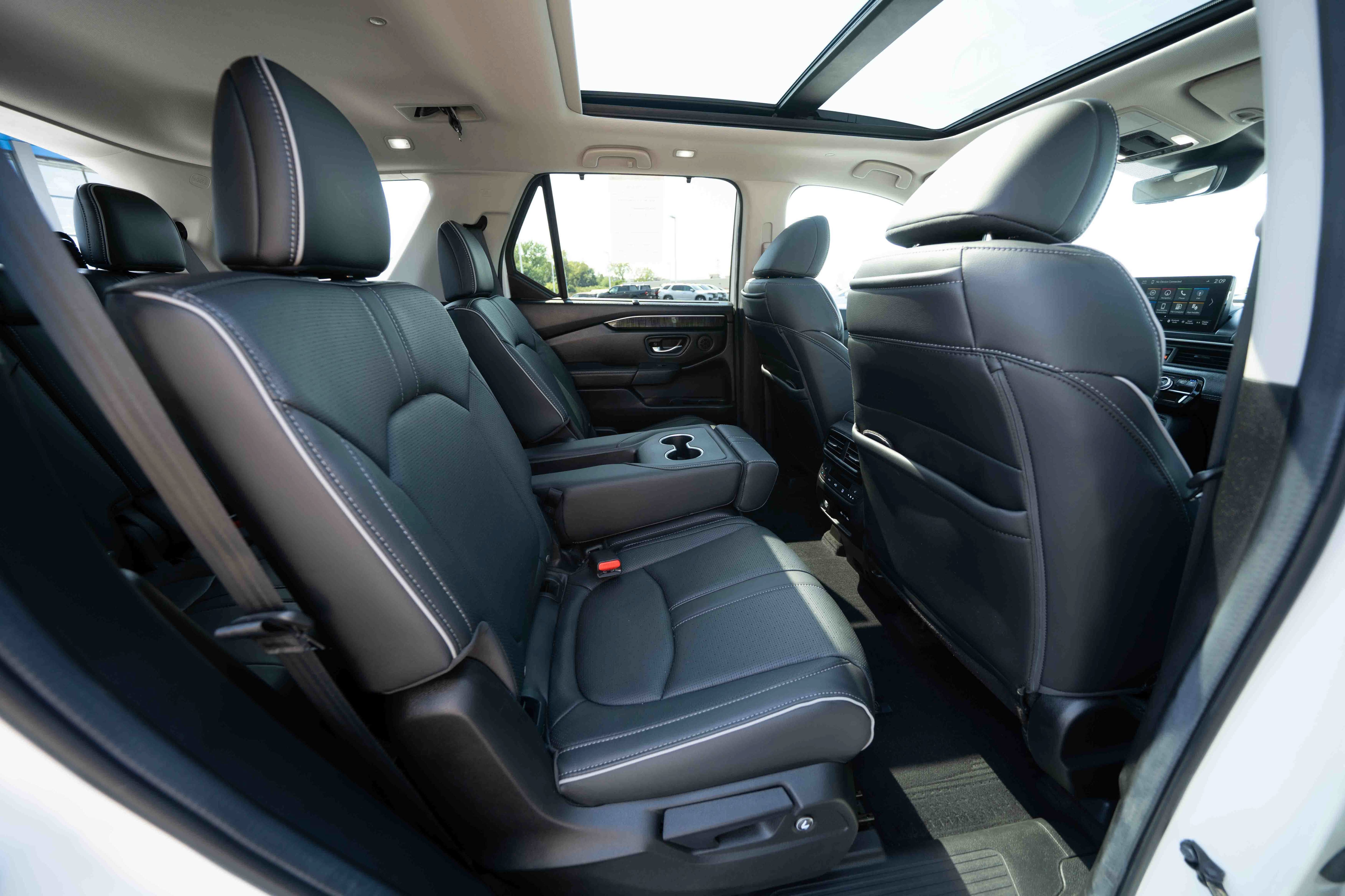 Certified 2025 Honda Pilot Elite image 25