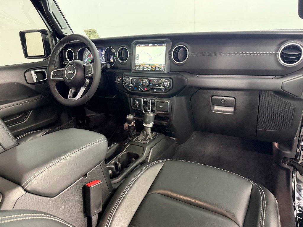 Used 2023 Jeep Wrangler Unlimited Sahara AWD/4WD image 20