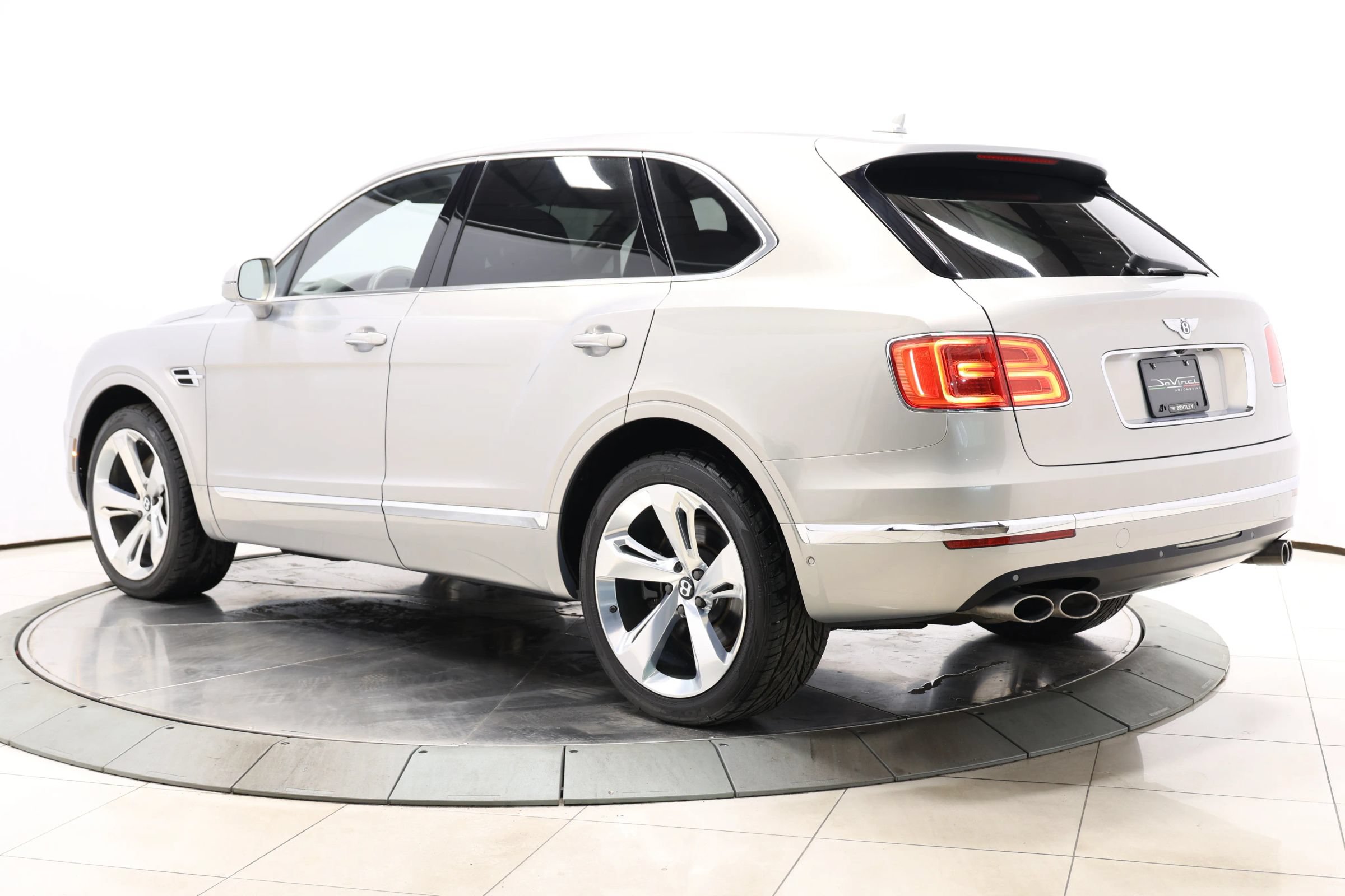 Used 2018 Bentley Bentayga Onyx Edition AWD/4WD image 73