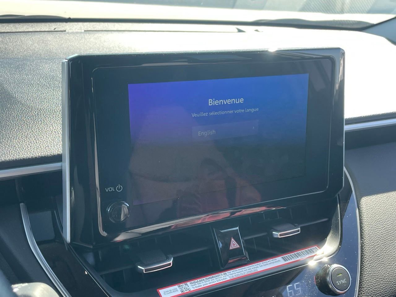 Used 2025 Toyota Corolla Cross XLE w/ Convenience Package image 9