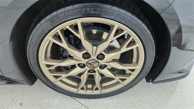Used 2024 Chevrolet Corvette Stingray w/ Stealth Interior Trim Package image 47