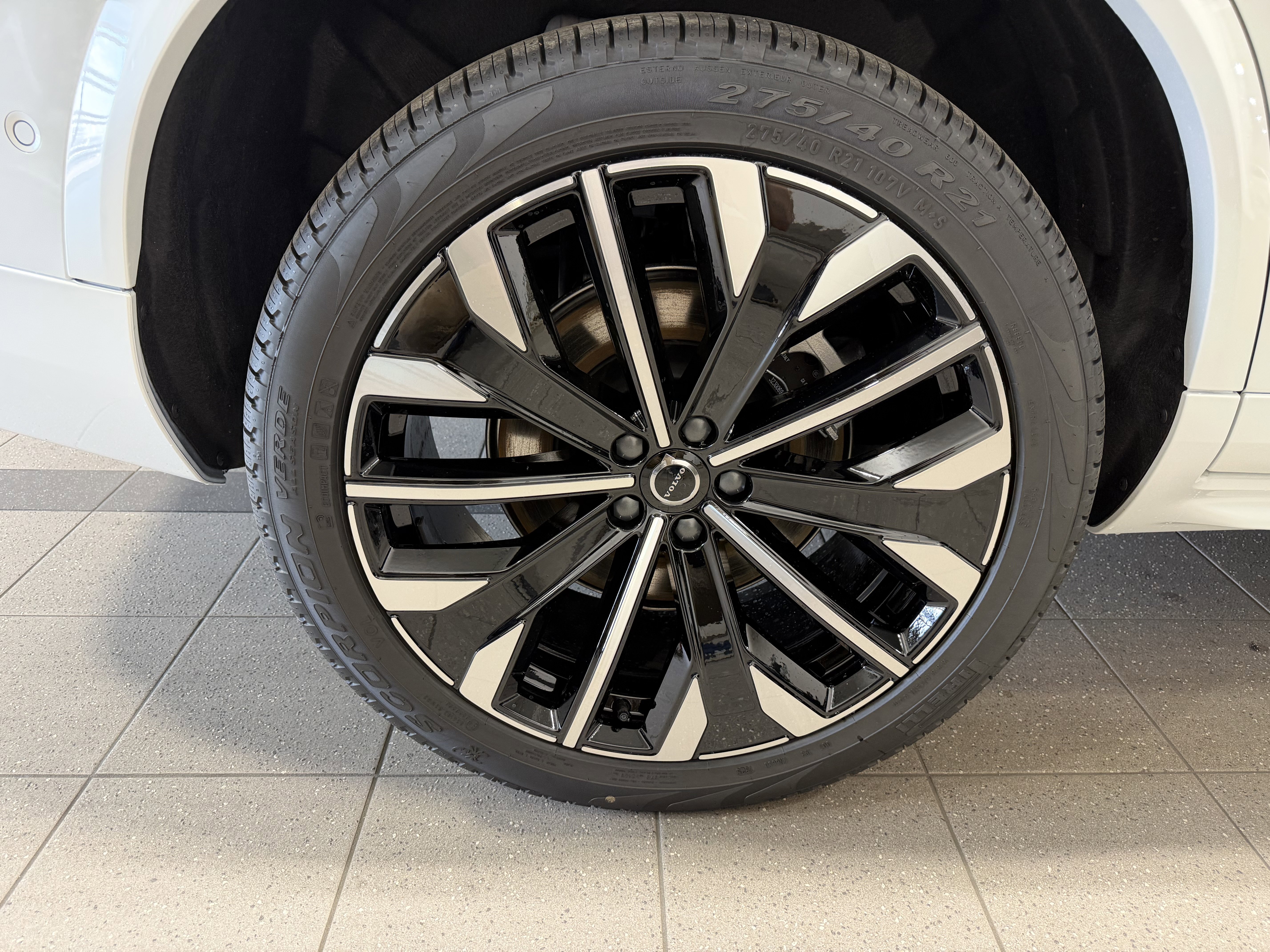 New 2026 Volvo XC90 T8 Plus w/ Protection Package AWD/4WD image 10