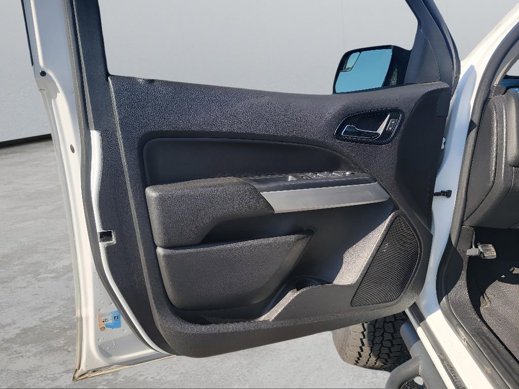 Used 2018 Chevrolet Colorado LT w/ LT Convenience Package RWD image 9