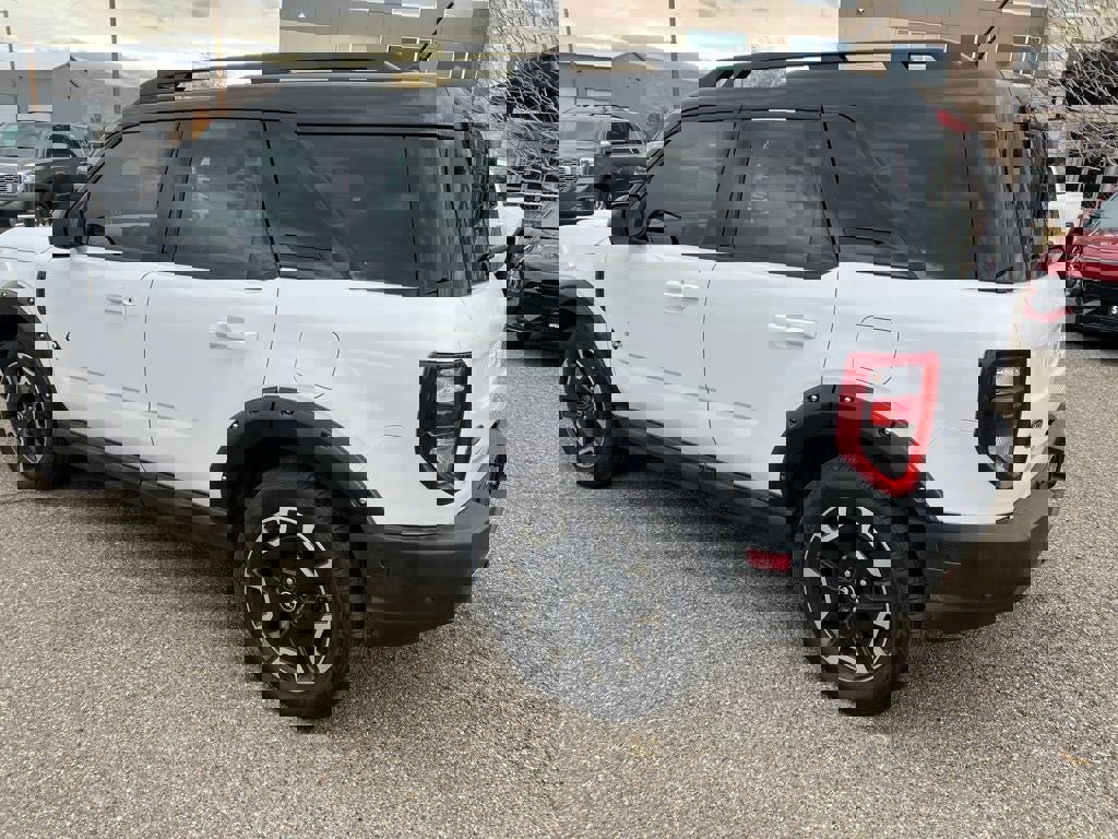 Used 2022 Ford Bronco Sport Outer Banks w/ Tech Package image 3