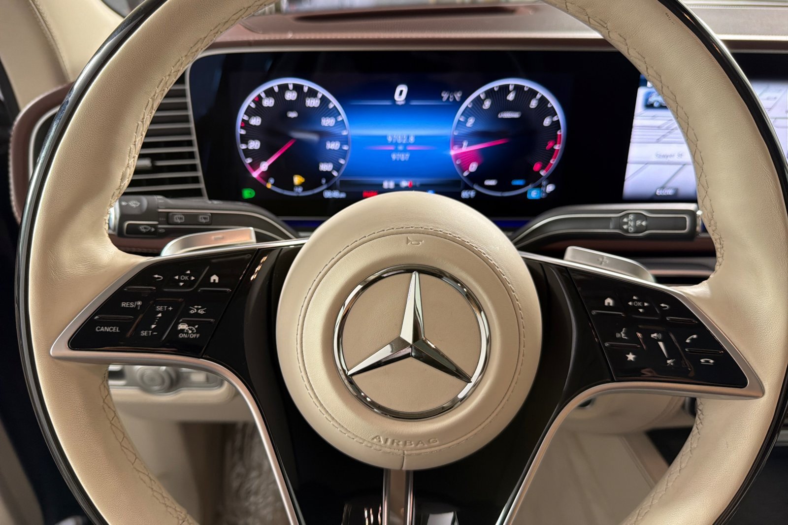Used 2025 Mercedes-Benz Maybach GLS 600 4MATIC image 24