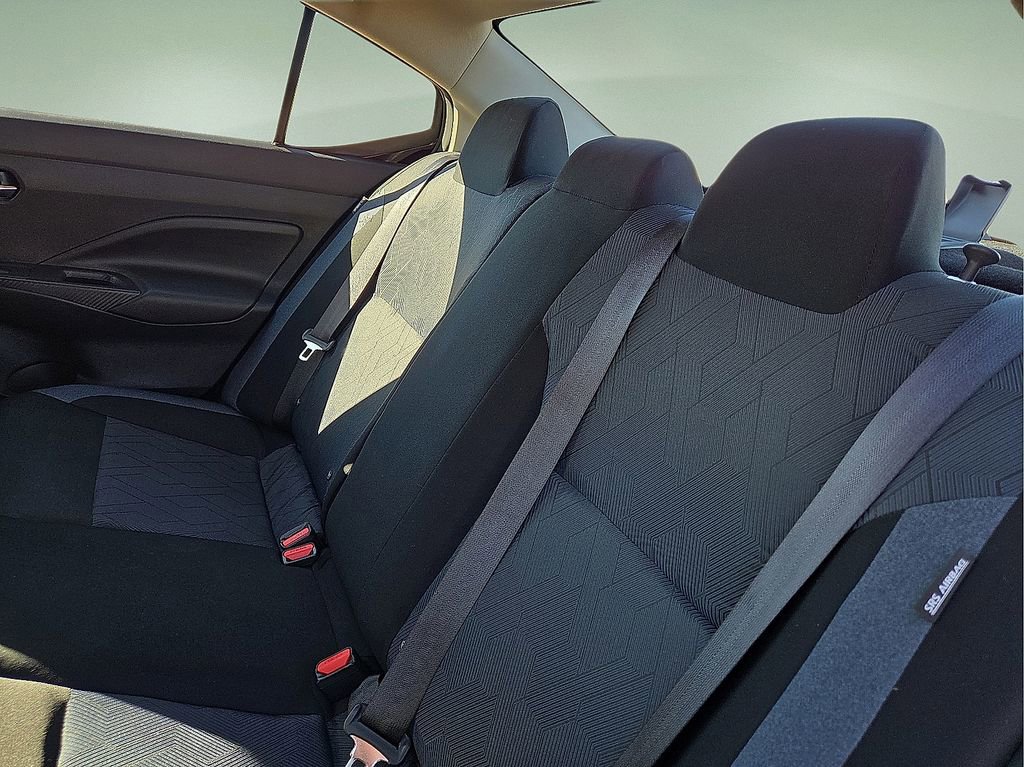 Used 2025 Nissan Versa SV image 18