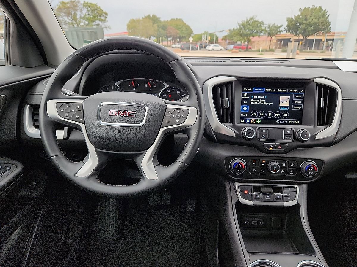 Used 2024 GMC Terrain SLT image 6