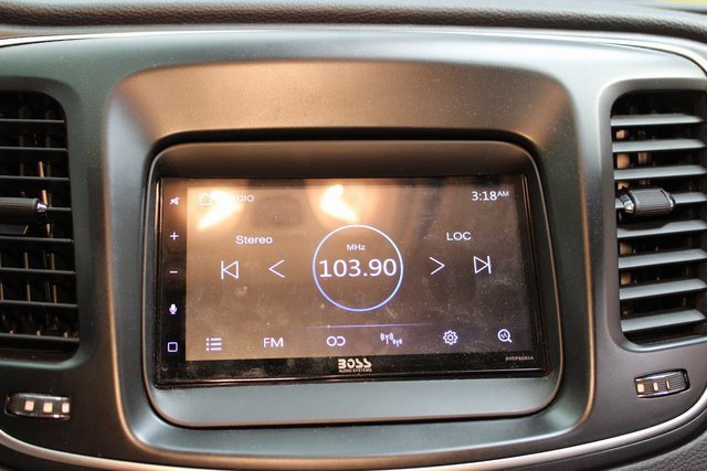 Used 2015 Chrysler 200 LX image 22