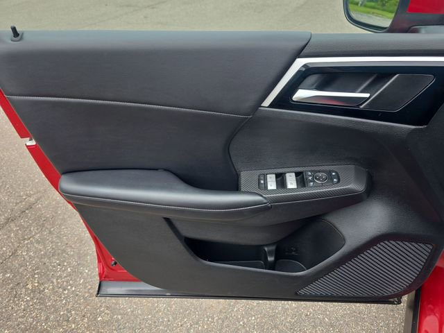Used 2023 Mitsubishi Outlander SE AWD/4WD image 13