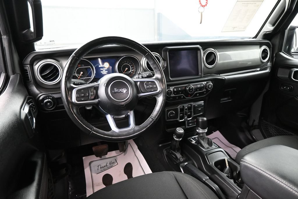Used 2023 Jeep Wrangler Unlimited Sahara w/ Cold Weather Group AWD/4WD image 25