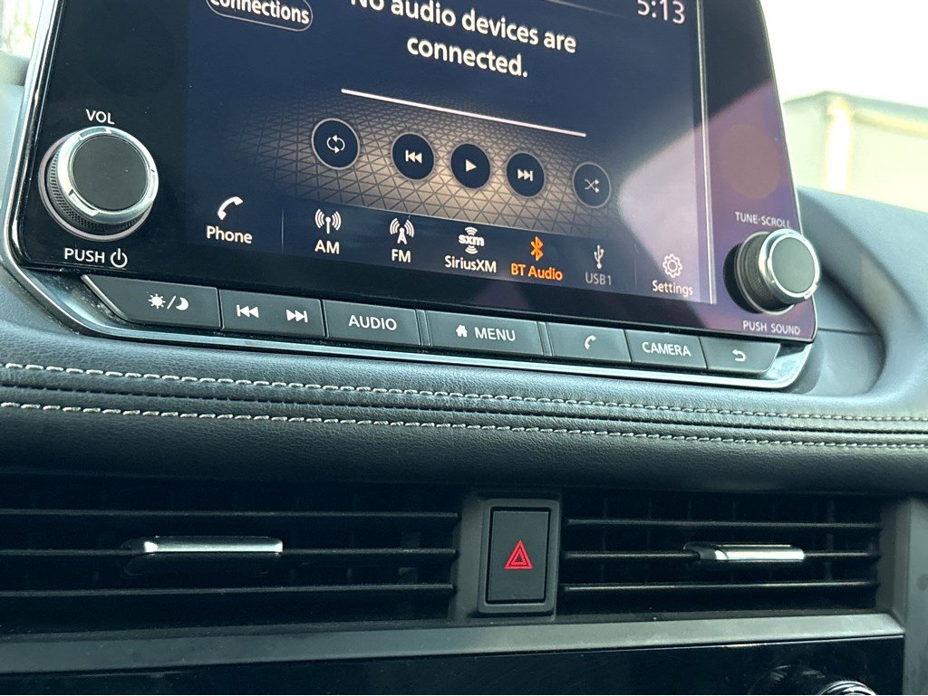 Used 2023 Nissan Rogue SV image 9