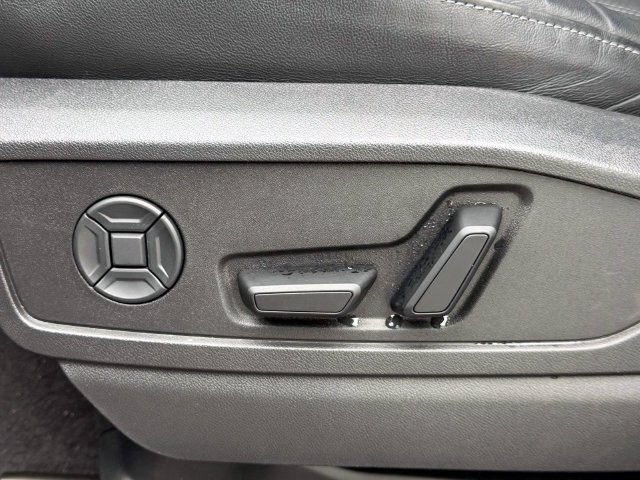 Used 2025 Audi Q5 Premium Plus w/ Premium Plus AWD/4WD image 18
