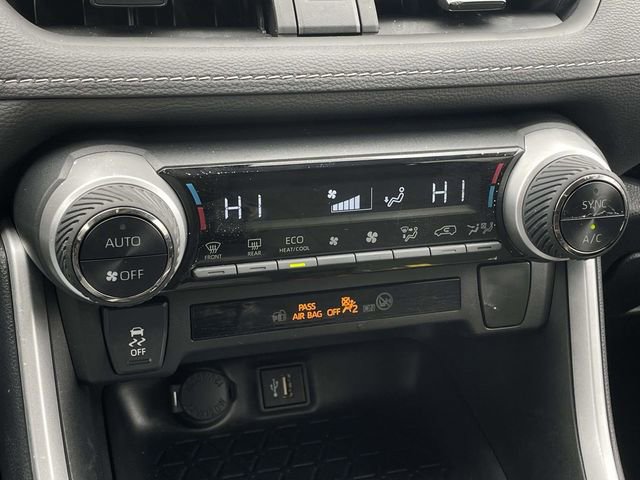 Used 2025 Toyota RAV4 XLE image 29