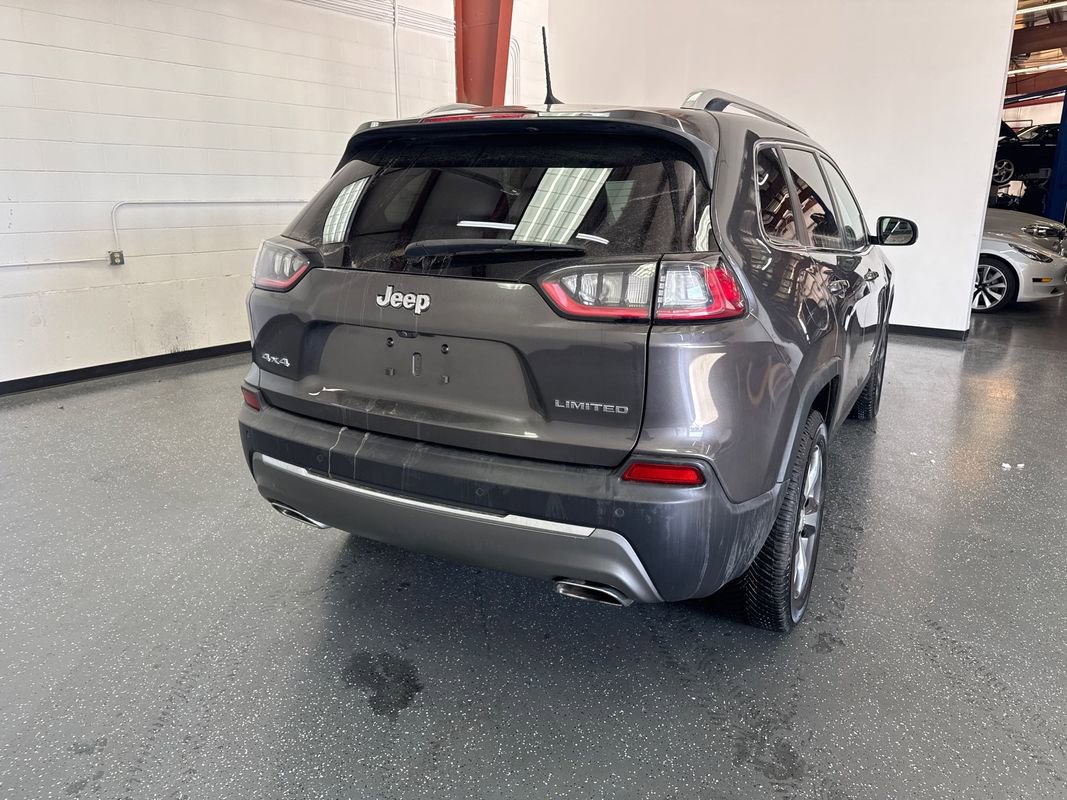 Used 2020 Jeep Cherokee Limited w/ Mopar Interior Package image 4