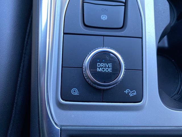 Certified 2022 Ford Explorer XLT w/ Equipment Group 202A image 21