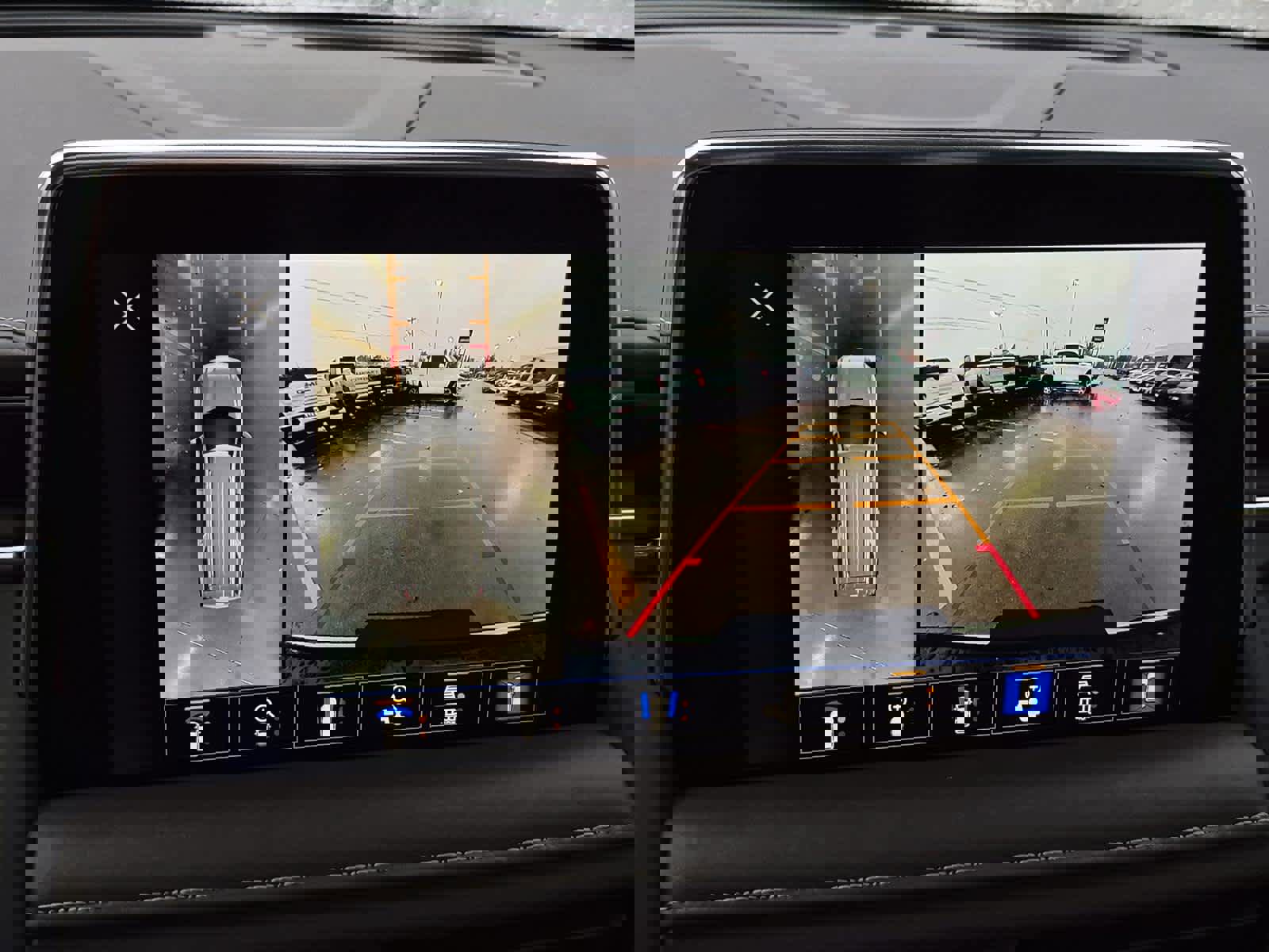 Used 2024 Chevrolet Tahoe Z71 w/ Off-Road Capability Package image 32