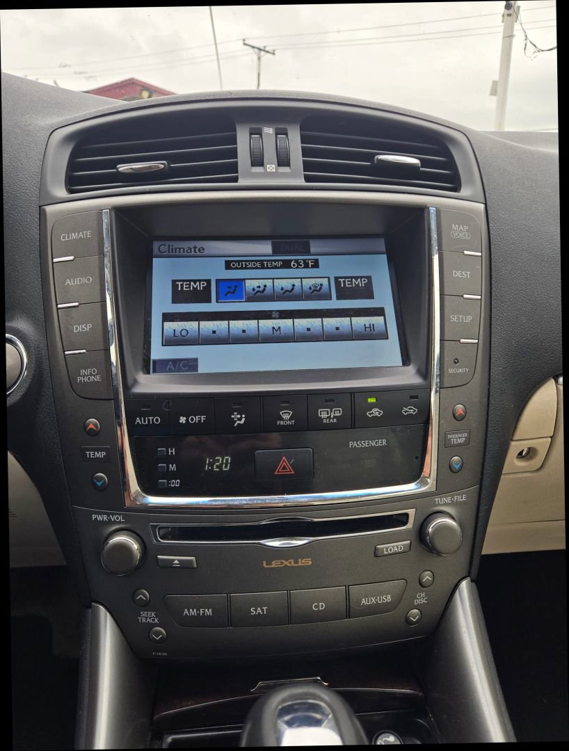 Used 2012 Lexus IS 250C image 22