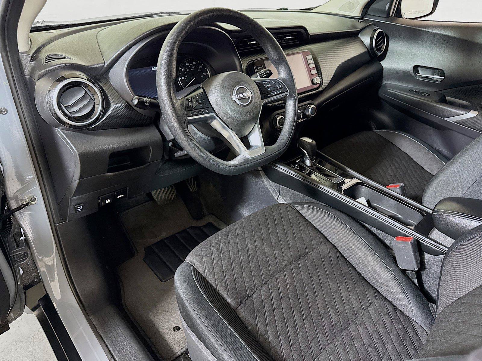 Used 2024 Nissan Kicks SV w/ Interior Electronics Package FWD image 7