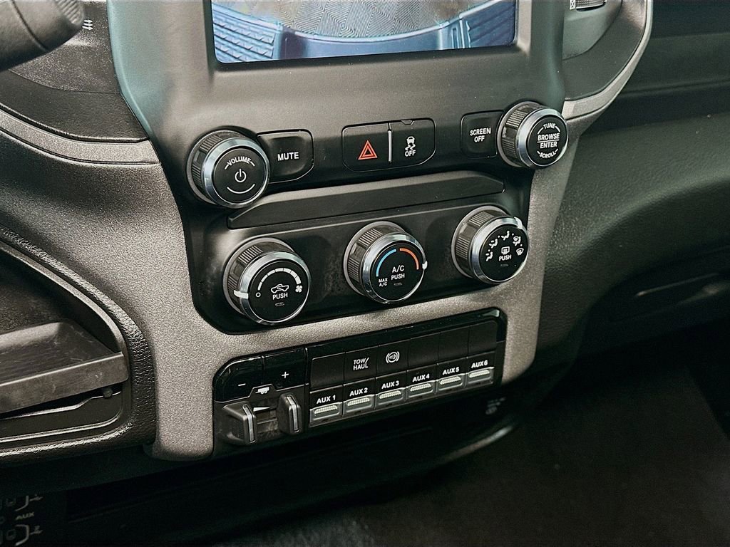 Used 2024 RAM 3500 Tradesman w/ Chrome Appearance Group image 18