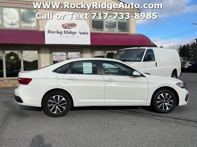 Used 2024 Volkswagen Jetta S image 8