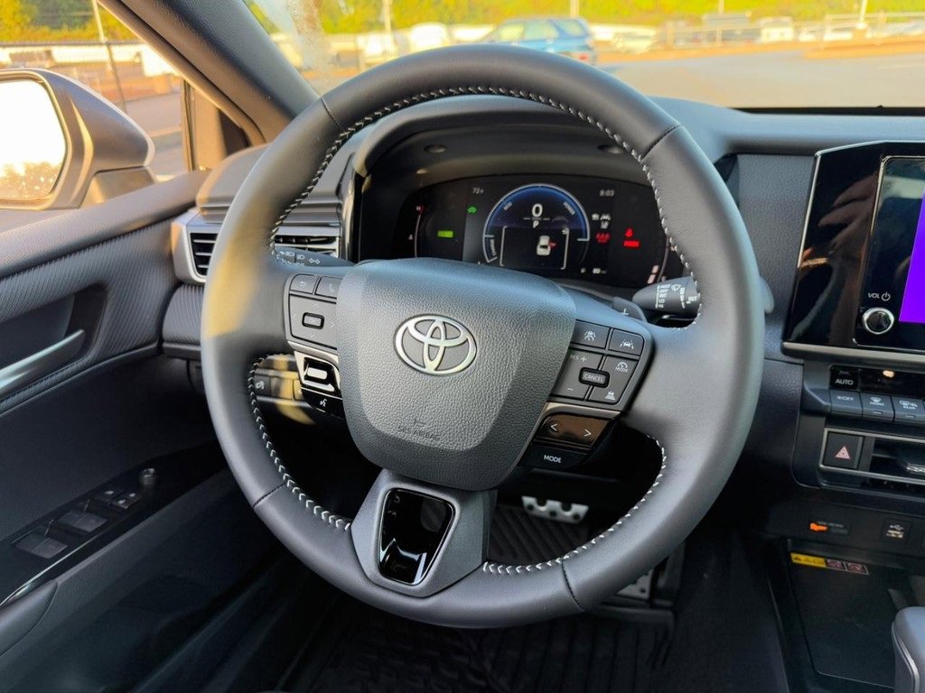 New 2026 Toyota Camry SE image 9
