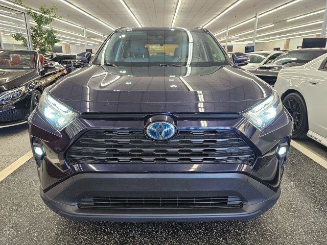 Used 2022 Toyota RAV4 XLE Premium AWD/4WD image 3