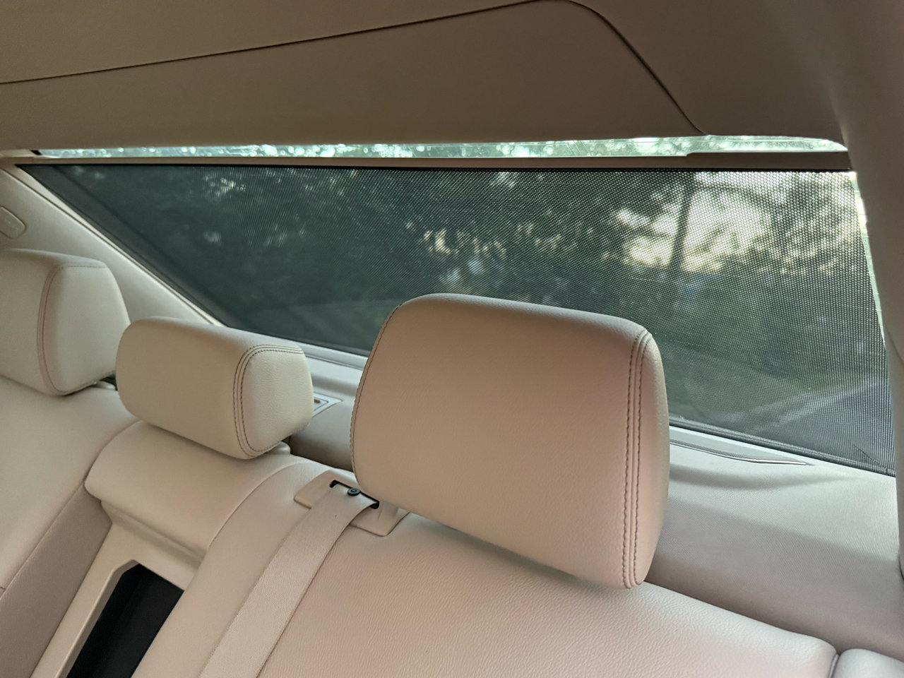 Used 2015 Mercedes-Benz E 350 4MATIC Sedan image 39