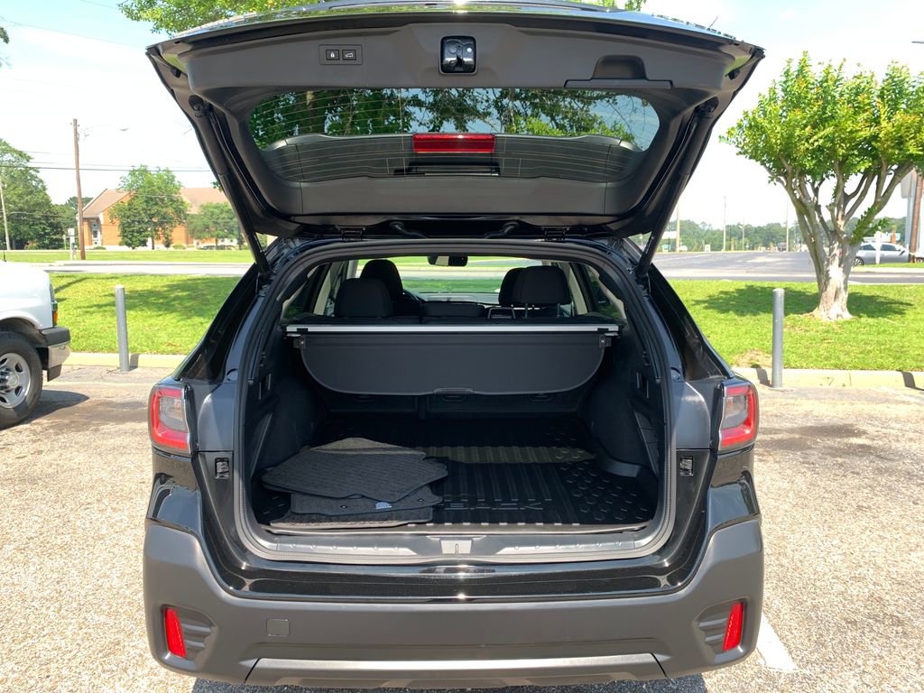 Used 2022 Subaru Outback Premium AWD/4WD image 7