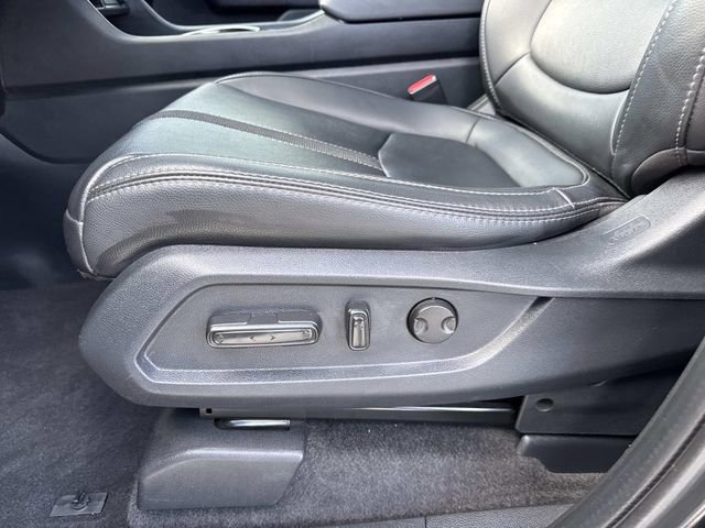 Used 2023 Honda Pilot Touring image 17