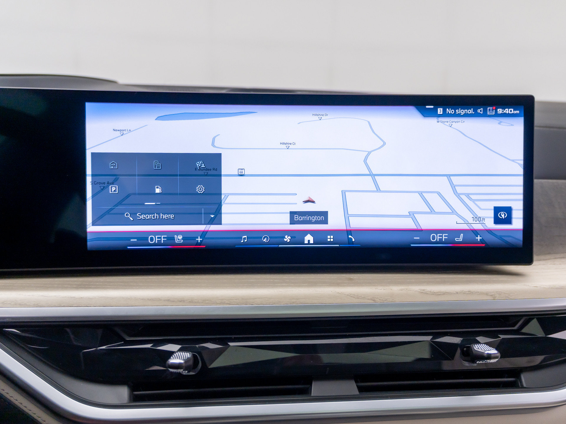 Certified 2025 BMW X7 M60i AWD/4WD image 25
