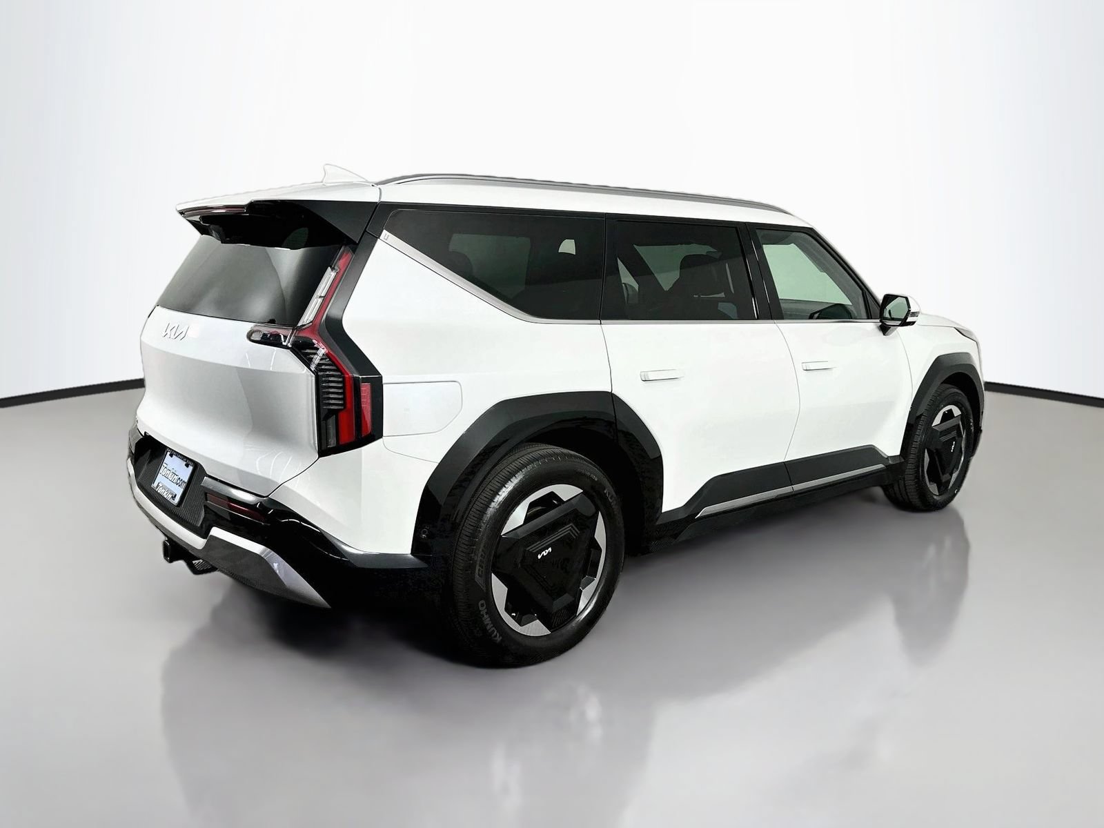 Used 2024 Kia EV9 Land AWD/4WD image 7