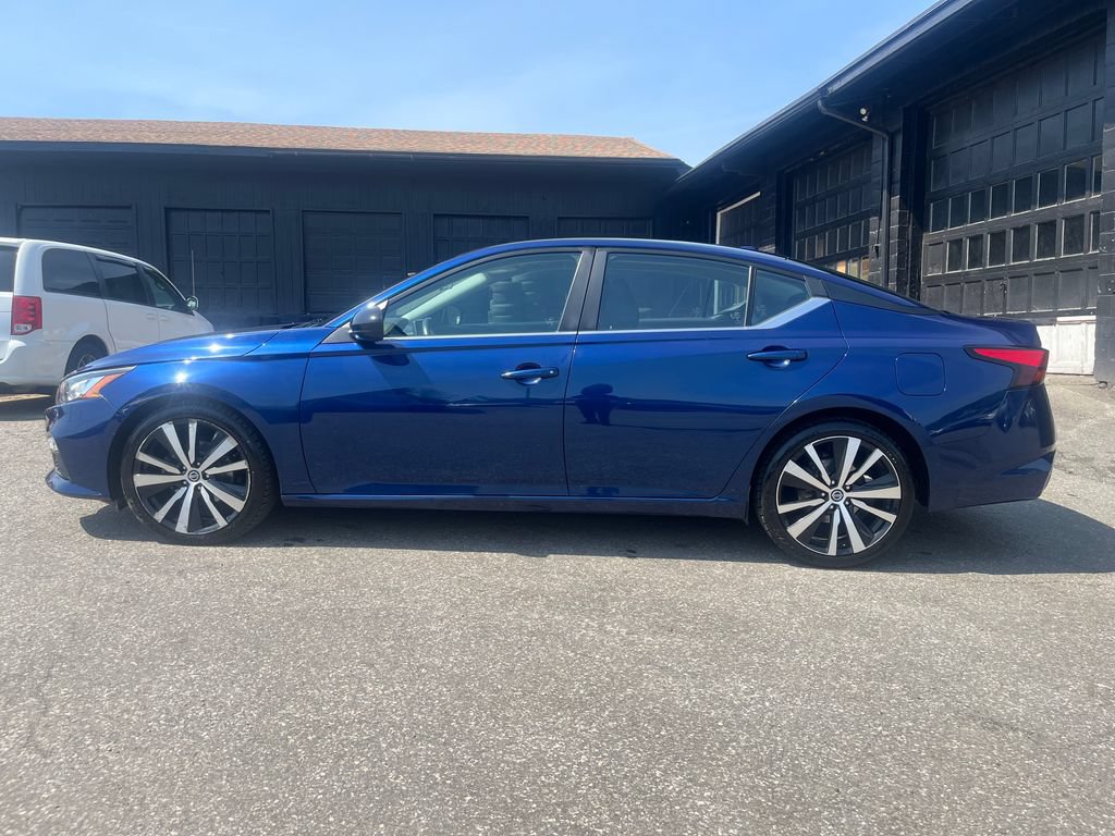 Used 2020 Nissan Altima 2.5 SR FWD image 11