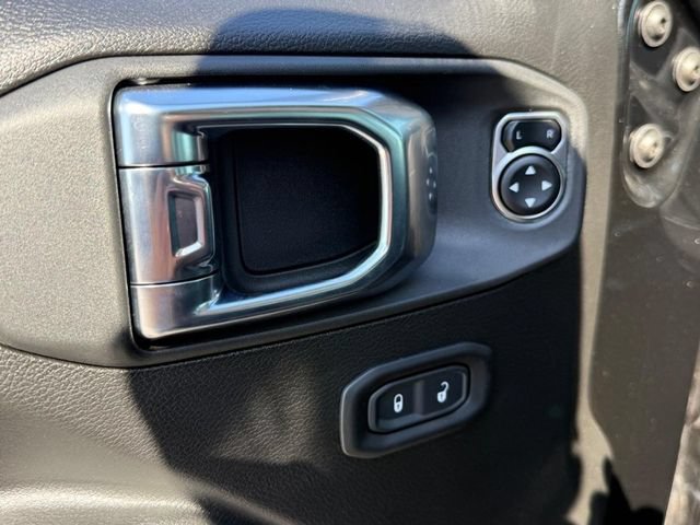 New 2025 Jeep Wrangler Rubicon AWD/4WD image 17