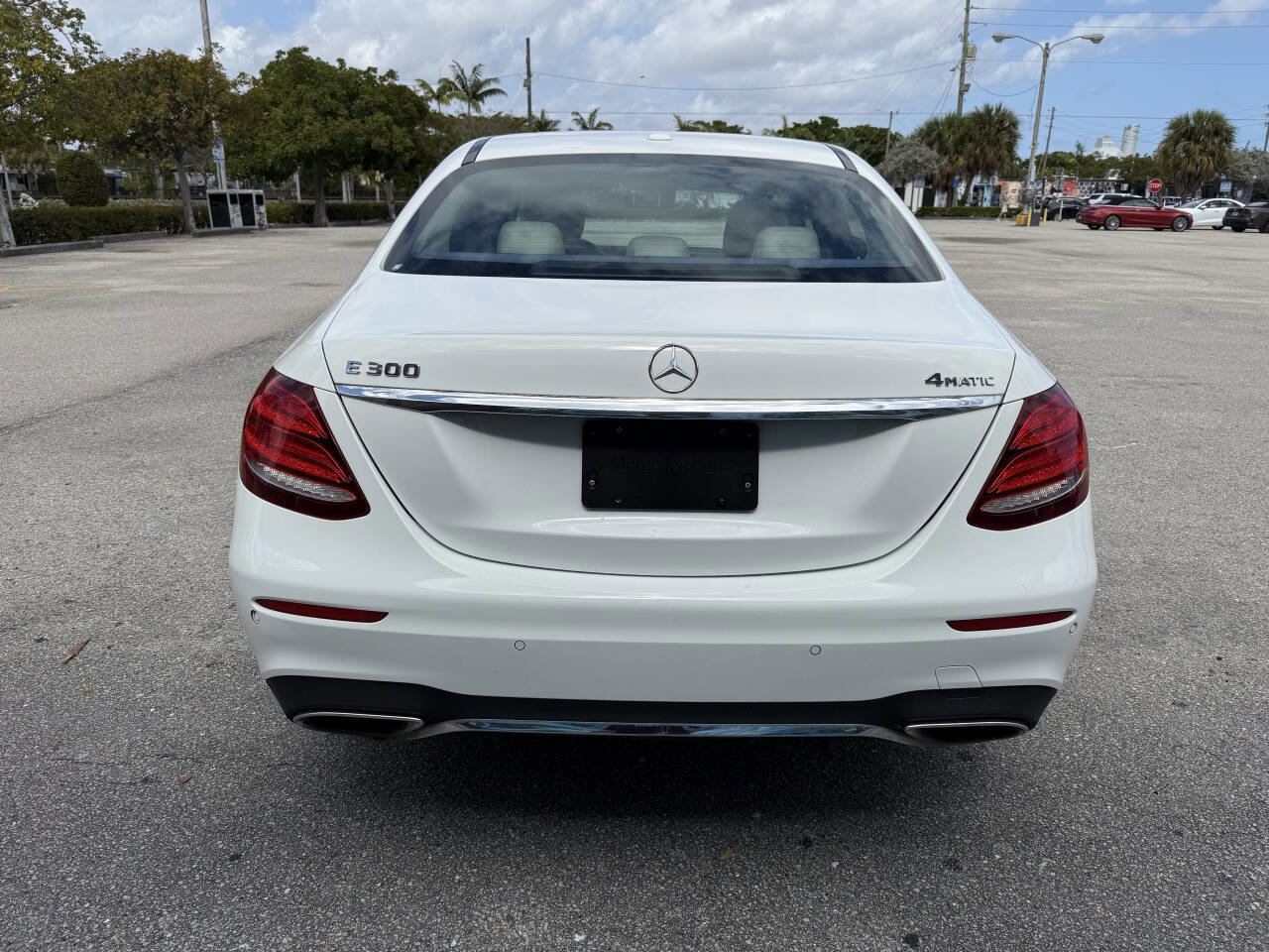 Used 2017 Mercedes-Benz E 300 4MATIC image 25
